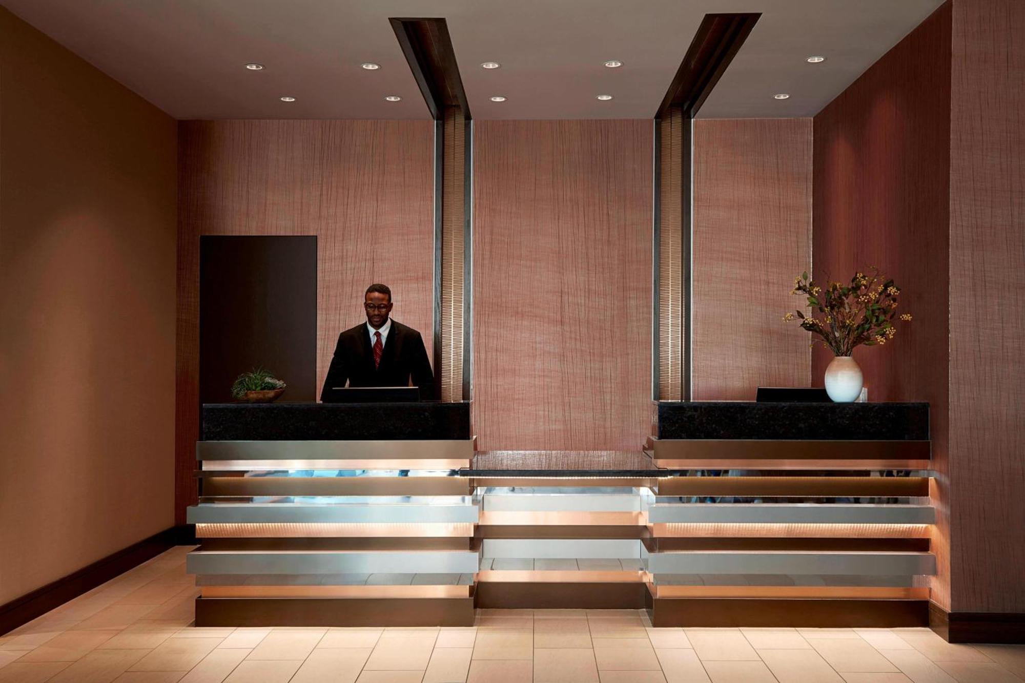Hotel Ithaca Marriott Downtown On The Commons Exterior foto